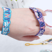 Bordado personalizado alrededor del nombre tejido para pulseras soporte pulsera ordenador bordado de Q versión Anime colgante