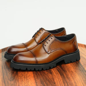 Zapatos formales para hombre de alta calidad, hechos a mano, con un diseño moderno y equipados con zapatos y bolsos de diseñador para hombre. - Product Image 2