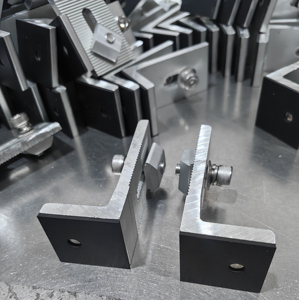 Support de fixation en L pour panneau solaire photovoltaïque, système de montage en alliage <span class=keywords><strong>d</strong></span>'aluminium pour toit métallique - Product Image 4