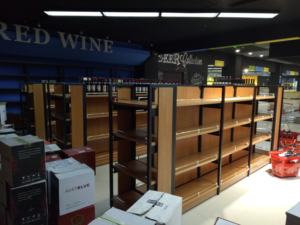 מדפים גונדולה מעץ עבור חנות קמעונאית - Product Image 2