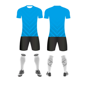 Vente en gros de maillots de football 100% polyester pas chers, kits personnalisés, uniformes d'entraînement de football professionnels pour hommes, shorts respirants et rapides - Product Image 5