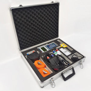 水試験装置用の流量計トランスデューサーポータブル超音波流量計の大きなクランプ - Product Image 6