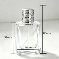 Botella de Perfume Cuadrada de Vidrio de 30 ml al por Mayor, OEM ODM, Logotipo Personalizado, Tapa Metálica Plateada Texturizada, Envase Vacío para Fragancias en Spray