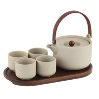 Service à thé en grès avec infuseur en acier inoxydable 304, plateau en bois d'acacia et quatre tasses – Idéal pour la cuisine et les pauses déjeuner