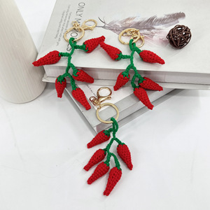 Chaveiro de crochê de pimenta vermelha feito à mão fio de algodão fofo pingente de bolsa enfeite de carro presente - Product Image 1
