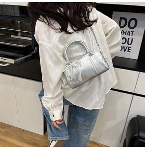 Sac à bandoulière unisexe tendance estival, style Boston, couleur unie, fermeture éclair, pliable, en PU, pour le commerce transfrontalier - Product Image 6