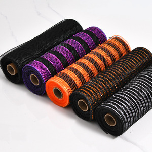 Pita Jala Dekorasi Halloween, Kain Jala Hitam dengan Strip Foil Metalik, Gulungan Jala Keras untuk Pembuatan Karangan Bunga DIY untuk Pesta Halloween - Product Image 1