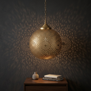 Plateau circulaire personnalisé en laiton avec motif traditionnel d'ange et de croix gravé en relief, décoration d'intérieur, artisanat artistique - Product Image 5