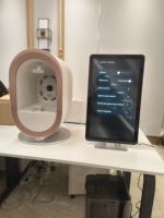 Appareil d'analyse cutanée professionnel multi-dimensionnel avec lampe de Woods et analyseur de diagnostic facial 3D IA