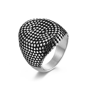 Bague texturée en forme de boule dorée pour hommes, en acier titane, style punk, bijoux cadeau - Product Image 5
