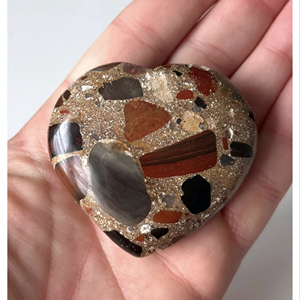 Cœur Gonflé Rouge en Conglomérat, Meilleure Vente, pour Décoration d'Intérieur, Gravé, Vente en Gros en Ligne - Product Image 1