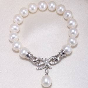 Bracelet de perles d'eau douce sans pépins, presque rondes, de 8 à 9 mm, avec nœud en perles, élégant et stylé, accessoire de bijouterie - Product Image 3