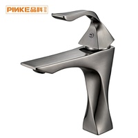 Robinet de lavabo moderne monotrou à monocommande en zinc chromé brossé avec cartouche céramique et débit contrôlé