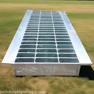 La <span class=keywords><strong>grille</strong></span> résistante de gouttière d'acier inoxydable couvre la <span class=keywords><strong>grille</strong></span> de drain pour l'allée et le trottoir - Product Image 3