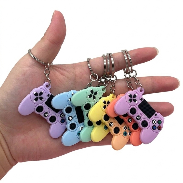 Custom Mini Game Controller Keychain Soft PVC Gamepad Keyring for Educational Play Center Factory Direct Supply MOQ 10K