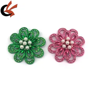 Nova chegada flor formas verde e rosa cor do chapeamento de metal base cristal rhinestone broches de pérolas