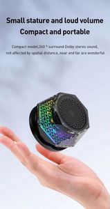 ลำโพงบลูทูธไร้สายแบบพกพา รุ่น G300 พร้อมแท่นวางโทรศัพท์มือถือแบบแม่เหล็ก ชาร์จด้วยแม่เหล็ก พร้อมไฟ LED RGB สีสันสวยงามสำหรับกลางคืน - Product Image 3