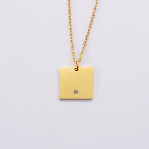 Collar impermeable personalizado con abalorio de disco redondo, collar con etiquetas en blanco con logotipo láser de acero inoxidable y cristal con nombre personalizado - Product Image 5