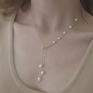 Collar Ajustable de Oro de 14K con Perla de Agua Dulce y Baño de Cobre, Diseño Exquisito de Cadena de Clavícula de Hada, Jardín Secreto - Product Image 1