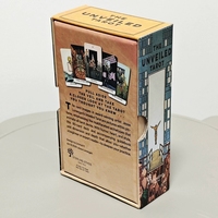 Jeu de cartes spirituel personnalisé noyau noir avec bords holographiques 330 g/m² Impression de cartes de tarot de luxe sans noyau Toucher velours Anti-rayures