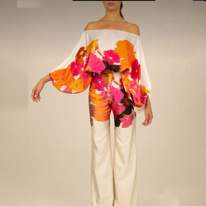 Nouvel ensemble de mode pour femmes, haut à manches chauve-souris ample à col rond imprimé, <span class=keywords><strong>pantalon</strong></span> à jambes larges à taille haute - Product Image 4
