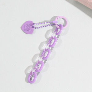 Porte-clés pendentif cœur avec chaîne, fait main en acrylique, pour sac ou téléphone - Product Image 4