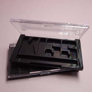 Unique Clear <b>Transparent</b> Lid Empty Eyeshadow Palette Kiss Shape Plastic Multi-Grid <b>Makeup</b> Blush Powder Container Cosmetic - Product Image 3