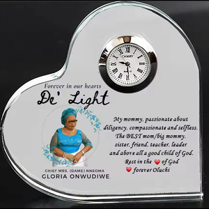 Horloge en cristal gravée en forme de cœur, respectueuse de l'environnement, gravure laser 3D, cadre <span class=keywords><strong>photo</strong></span> personnalisé pour cadeaux - Product Image 2