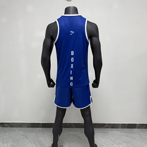 Gilet de boxe athleisure conçu pour l'entraînement en salle, les tenues de loisirs et les uniformes d'équipe, alliant fonctionnalité - Product Image 2