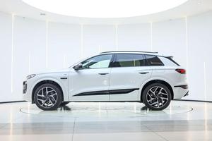 Voiture d'occasion |   <span class=keywords><strong>Audi</strong></span> Q6L E-tron Pilot First Edition Premium Full Option 2026, SUV électrique de luxe fourni par Uniland Motors en Chine - Product Image 3