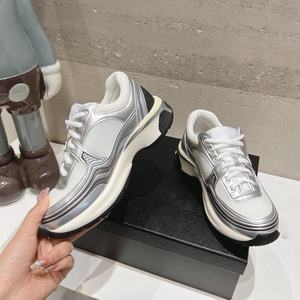 Zapatillas deportivas casuales con parte superior de lona y charol, marca de alta calidad, estampado de diseñador de lujo, diseño a cuadros - Product Image 1