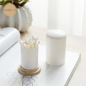 Support à cure-dents et cotons-tiges en céramique blanche au design simple et personnalisé, style nordique, pour la maison - Product Image 3