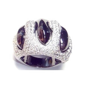 Bague classique pour femme en or blanc 18 carats avec diamant naturel noir et sertissage pavé brillant, collection Hong Kong Love - Product Image 1