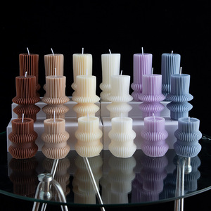 Nouvelles bougies parfumées luxueuses faites à la main en cire de noix de coco, géométriques et créatives, pour Diwali, Noël, mariages, décoration intérieure et photographie - Product Image 1