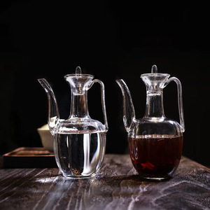 Théière en verre transparent avec couvercle, petite théière résistante à la chaleur pour usage domestique, style dynastie Song, design à tenir à la main - Product Image 1