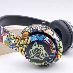Audífonos Inalámbricos P35 Over-Ear para Juegos con Luz RGB y Carga Tipo C - Product Image 4