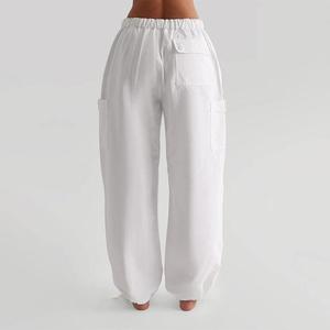 מכנסי ג'וגינג נשים עם לוגו בהתאמה אישית, שרוך במותן, גזרה רחבה, 100% כותנה, נגד כדוריות, עם כיסי קרגו - Product Image 3