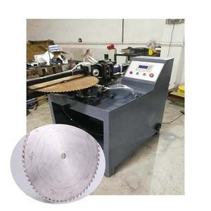 Machine de polissage et de dérouillage automatique pour lame de scie à ruban en alliage/lame de scie circulaire en métal, rectifieuse de lame de scie - Product Image 1