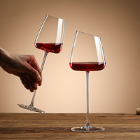 Verre à vin de style post-moderne soufflé à la bouche, transparent, à fond concave, fait main, de style nordique, pour gobelet à vin en cristal incliné