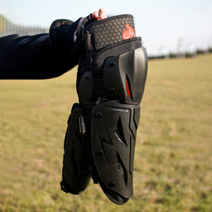 Rodilleras de Motocicleta Boton Negras con Absorción de Impactos, Equipo de Protección para Carreras Todoterreno, Unisex, Ajuste Universal - Product Image 1