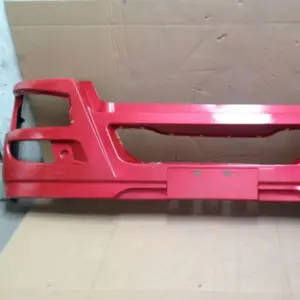 Body Parts Auto Parts Wg1642241021 Bumper Assembly Hot Sale Shacman Howo Plastic Picture Sinotruk Front Bumper Standard Size T.t