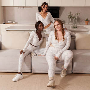 ชุดออกกำลังกายเอวสูงสำหรับผู้หญิงชุดเล่นฟิตเนสยิมชุดเล่นกีฬาแบบกำหนดเอง - Product Image 1