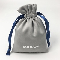 Sac à bijoux en polyester sergé gris avec impression de logo personnalisé, pochette à cordon de serrage pour maquillage cosmétique
