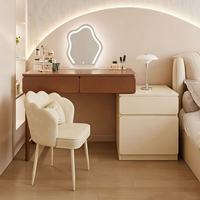 Table de toilette intégrée style crème avec panneau lumineux, meuble de maquillage moderne pour chambre à coucher, mobilier de maison