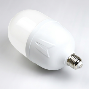 หลอดไฟ LED ประหยัดพลังงาน 6000K แสงสีขาวเย็น ฝาครอบ PC ขั้ว E27 220V AC ควบคุมด้วยสวิตช์ CRI สูง 90 อายุการใช้งาน 25000 ชั่วโมง ทันสมัย - Product Image 1