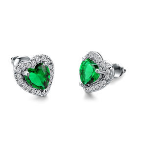 E397 Orecchini a cuore con cristalli verdi in argento 925, gioielli romantici da donna per l'uso quotidiano - Product Image 4
