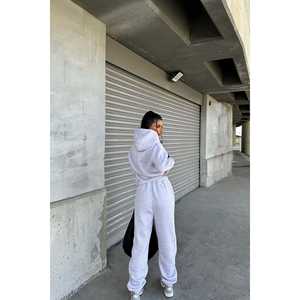 Chándal Deportivo Gris Savannah con Patrón Sólido, Transpirable, Diseño Personalizado con Capucha, Talla XL, Logotipo Sublimado - Product Image 1