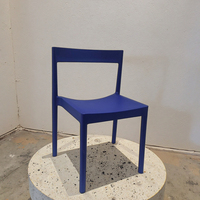 Chaises en plastique en gros, chaises en plastique modernes avec trous, chaises d'extérieur empilables pour événements et fêtes