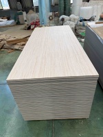 Panel de Pared de Chapa de Madera de Bambú Moderno y Económico de la Mejor Calidad, Superficie Mate con Textura de Travertino para Decoración de Centros Comerciales