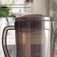 Vente en gros moderne Grand pichet à eau glacée en plastique transparent de 2300ml avec couvercle Utilisation pour hôtel Verres écologiques